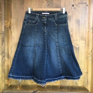 Gianni Bini denim distressed skirt 🌻
